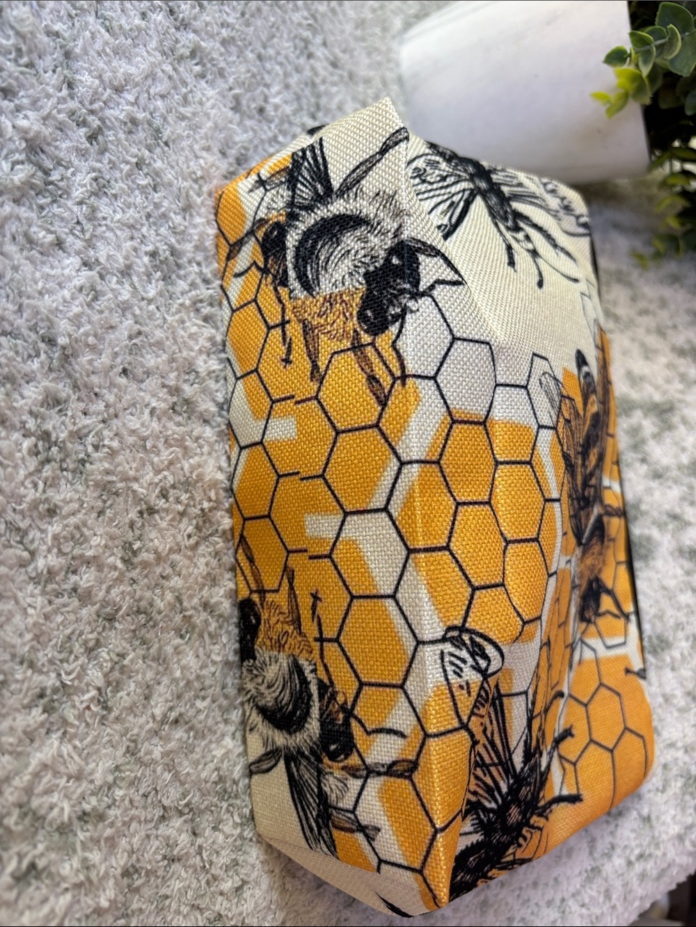 Bee Honeycomb PolyCanvas Cosmetic Bag Pouch Yellow & Black NWT 7x10x2” - Picture 9 of 13
